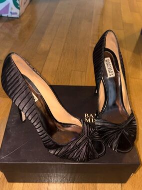 Badgley Mischka Black Satin Pleated Knot Peep-Toe Heels